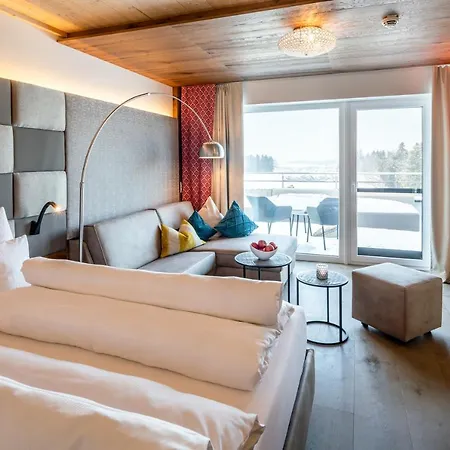 Stemp Wellnessresort 4 Sterne Superior Бюхльберг