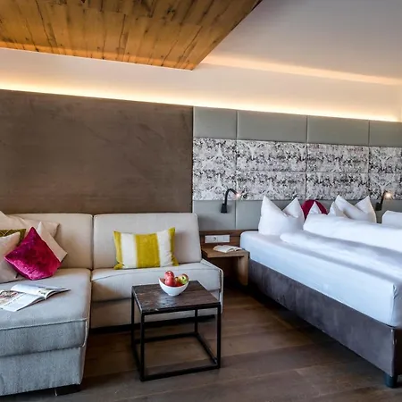 Stemp Wellnessresort 4 Sterne Superior Otel